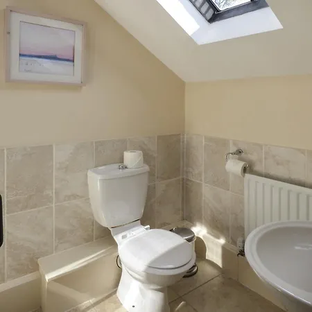 Oak Tree Cottage, Penrith * Low Borrowbridge